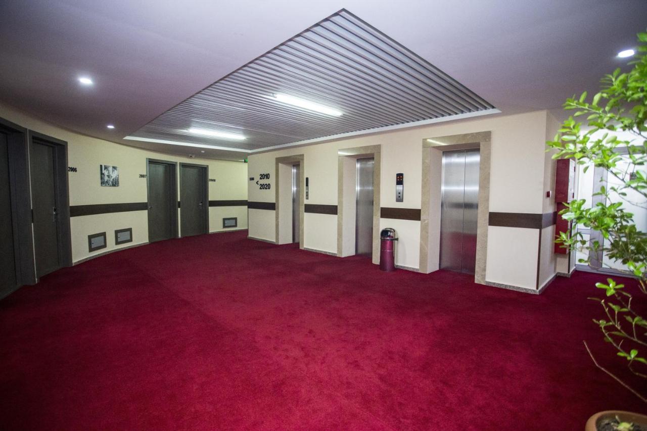 Hotel Corner Inn Батумі Екстер'єр фото